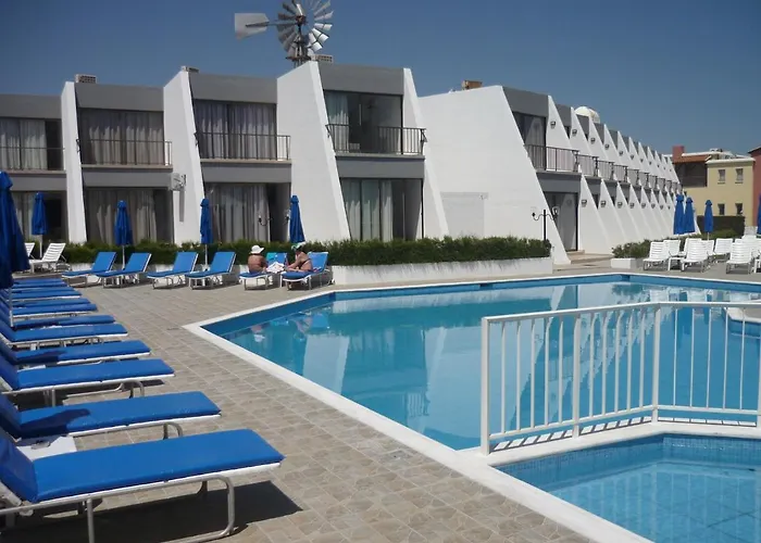 Penelope Beach Hotel Apts