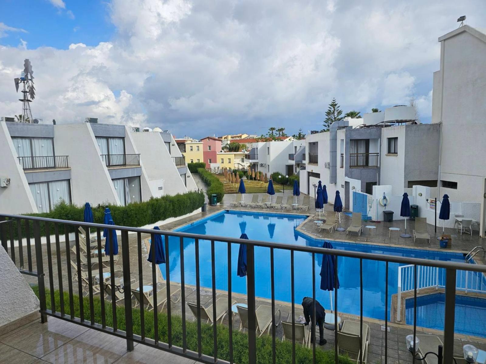 Penelope Apts פרוטאראס